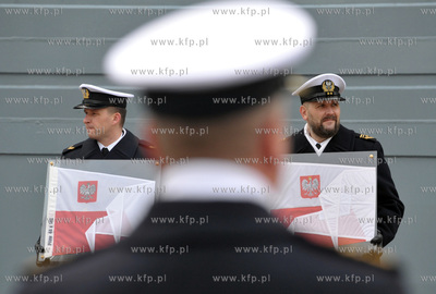 Port Wojenny w Gdyni Oksywie.Uroczystosc przekazania...