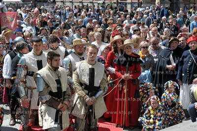 Gdansk. Swieto Miasta. Parada i inscenizacja  na ul....