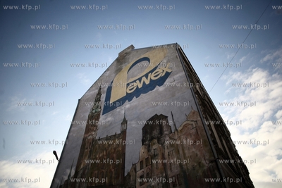 Gdansk. Kamienica z reklama Pewexu na ul. Chmielnej.
25.01.2013
fot....