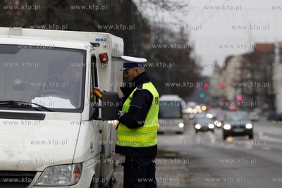 Kontrola policjantow ruchu drogowego stanu trzezwosci...
