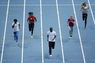 Sopot. Halowe Mistrzostwa w Lekkoatletyce. Nz. trening....