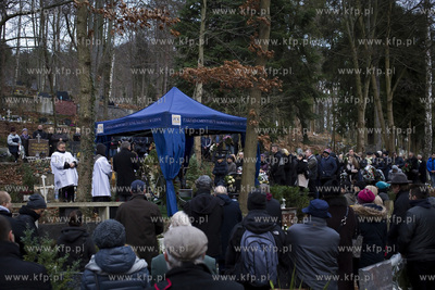 Gdynia. Cmentarz witomiński. Pogrzeb fotoreportera...
