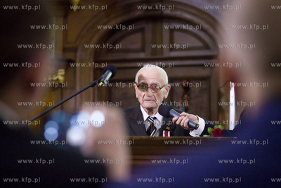 Gdańsk. Dwór Artusa. Wręczenie nagród Świadek...