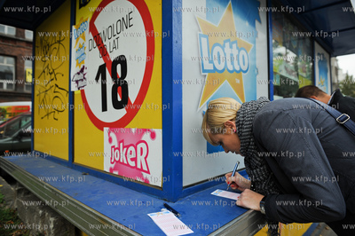 Gdansk. Wrzeszcz. Kolektura Lotto. Kumulacja 50 000...