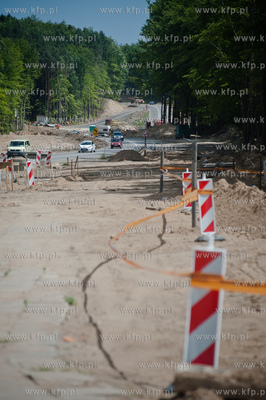 Gdynia.  Modernizacja 1,5 kilometrowego lesnego odcinka...
