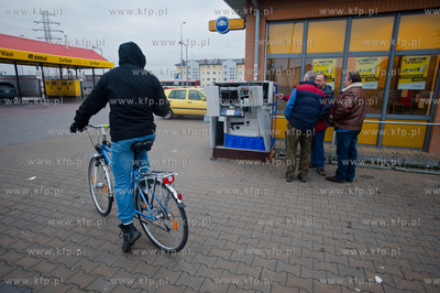 Gdansk. Ujescisko. Wysadzony w powietrze bankomat sieci...