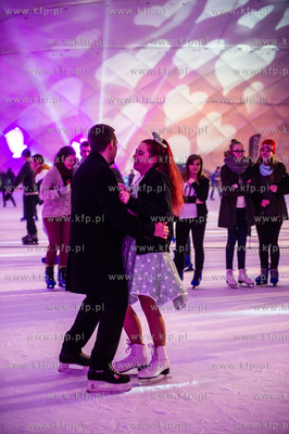 Lodowisko Miejskie w Gdansku. Walentynki w stylu Retro,...