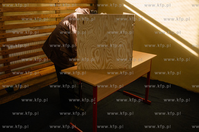 Gdansk. Wrzeszcz. Obwodowa Komisja ds. Wyborow do Rady...