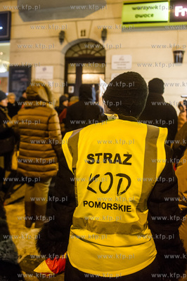 Gdynia. Pikieta Solidarnie dla Polski, zorganizowana...