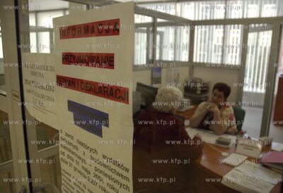 Gdansk. Pierwszy Urzad Skarbowy. Ostatni dzien skladania...