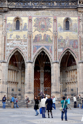 Praga (Czechy). Kompleks  Zamkowo - Palacowy z Katedra...