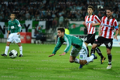 Lechia Gdansk  w ramach rozgrywek ekstraklasy pokonuje...