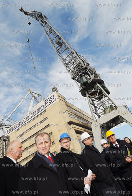 Minister Skarbu Aleksander Grad odwiedzil spolki dzialajace...