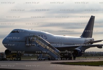 Samolot Boeing 747 już po raz szosty odwiedzil gdanskie...