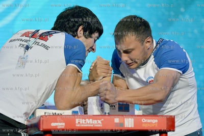 W ostatnim dniu odbywajacych sie w Hali Sportowo -...