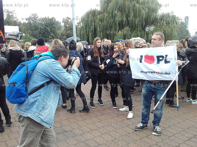 Ogólnopolski strajk kobiet w Gdyni na Skwerze Kościuszki....