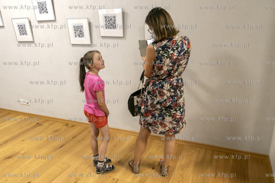 Wernisaż multimedialnej wystawy fotografii "Fotolokacja"...
