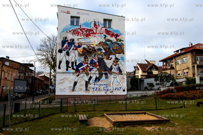 Mural według projektu Jarosława Wojtasińskiego w...