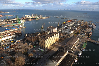 Gdynia, ponad 140 metrowy apartamentowiec SEA TOWERS...