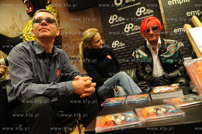 Gdansk, EMPIK w Galerii Baltyckiej. Spotkanie zespolu...