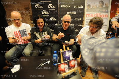 Gdansk, EPIK w Galerii Baltyckiej. Czlonkowie grupy...