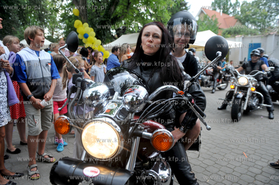 Festyn i akcja charytatywna "Zeszyt dla ucznia" na...