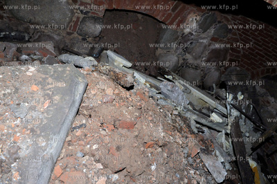 Renowacja grobowca Gralathow w Sulminie gmina Zukowo...