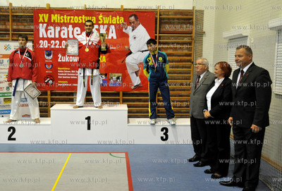 W zukowskiej hali wodowiskowo - sportowej odbtyly sie...