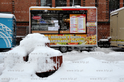 Gdansk zima. Food truck przy hali targowej, 21.01.2016...