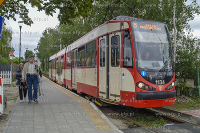 Gdańsk Brzeźno.  Przystanek tramwajowy na rogu al....