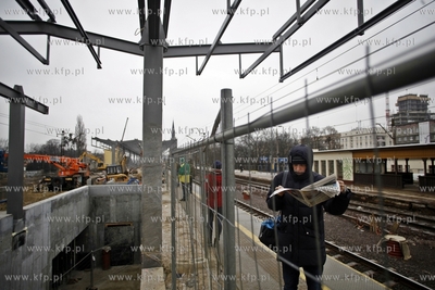 Przebudowa peronu kolejki SKM w Gdansku Wrzeszczu.
18.02.2013
fot....