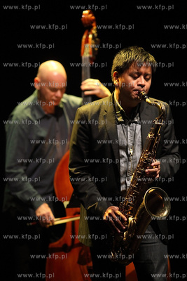 Sopot Jazz Festival 2014. Koncert trio w skladzie Jon...