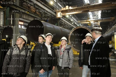 Dzien otwarty dla uczniow w Stoczni Gdansk i GSG Towers...