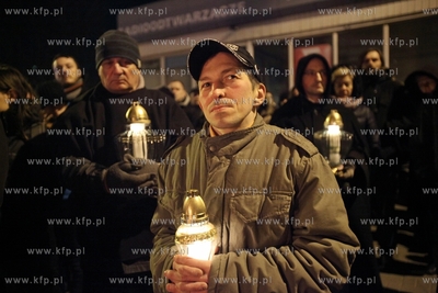Gdańsk. Misterium Nocne. Nz. uczestnicy misterium...