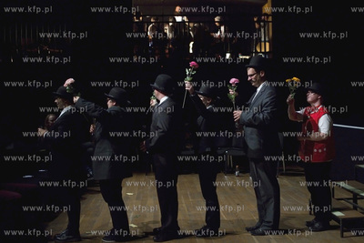 Świat Mało Znany. Przegląd teatralny grupy Im Plus...