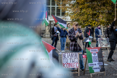 Długi Targ w Gdańsku.  Trójmiasto Przeciw Ludobójstwu...