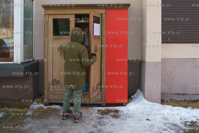 Rok temu powstała Szafa Givebox - miejsce wymiany,...