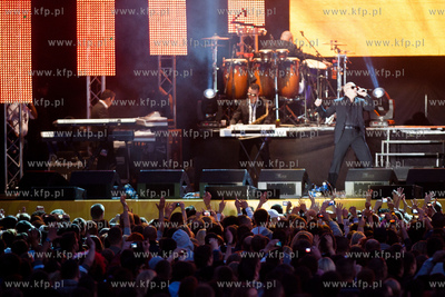 Gdansk. Otwarta dla publicznosci Strefa Kibica na Placu...