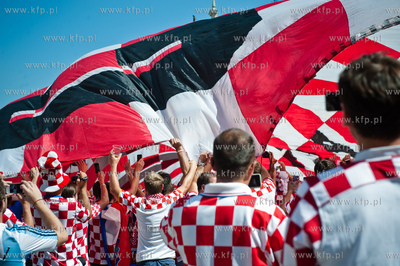 Gdansk. Dlugi Targ. Chorwaccy kibice przed meczem Mistrzostw...