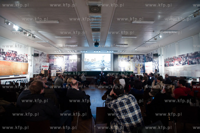 Gdansk. Sala BHP Stoczni Gdanskiej. Otwarta dyskusja...