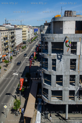 Gdynia. Uroczyste zawieszenie wiechy na nowo powstajacym...