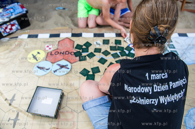 Gdansl. Plaza w Brzeznie. IPN na plazy. Przygotowane...