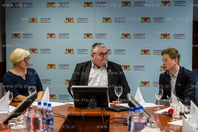 Gdansk. Urzad Miasta. Konferencja prasowa inaugurujaca...