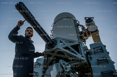 Gdynia. Nabrzeże Francuskie. Wizyta robocza fregaty...