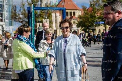 Plac Przyjaciół Sopotu. Przejście przez symboliczne...