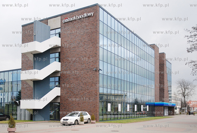 Bydgoszcz. Siedziba City Bank przy ul. Jagielonskiej
08.03.2008
Fot....