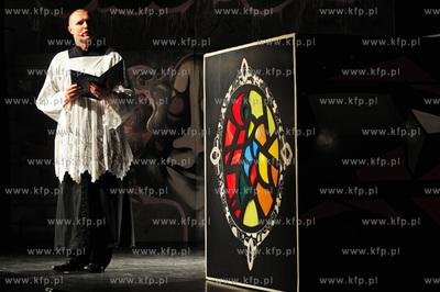 Teatr Miejski Gdynia Wystep Kabaretu LIMO, nz. Wojciech...