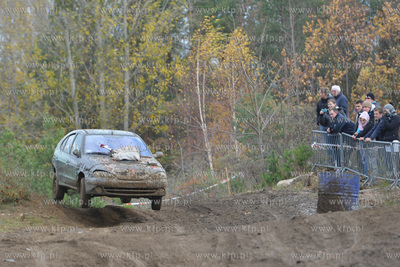 ZYWE TRUPY GRASOWAŁY W KOLIBKACH. Kolejna 14. juz...