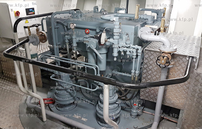 SD Tempest, holownik typu RotorTug z trzema pędnikami...