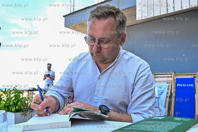 Taras plazowy restauracji Bulaj - Mamuszki 14. Spotkanie...